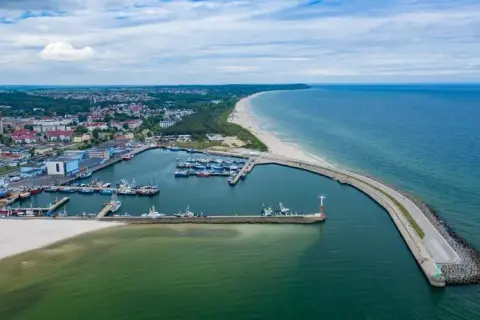 Gdzie zaparkować we Władysławowie? Sprawdź płatne i darmowe opcje