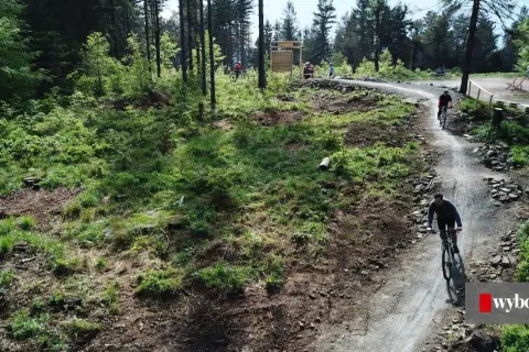 Polskie góry: Co robić? Trekking, rowery, adrenalina i relaks