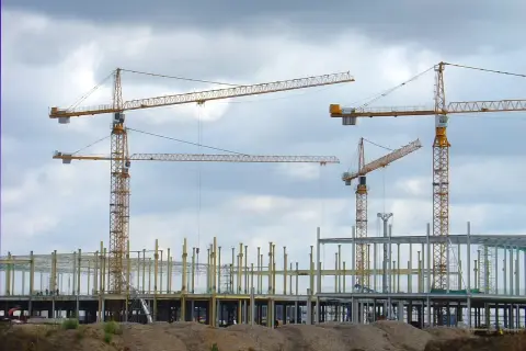 Ile muszą odstać fundamenty, aby uniknąć problemów z budową?
