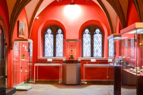 Muzeum Sztuki Mieszczańskiej we Wrocławiu: Historia, Wystawy i Godziny Otwarcia