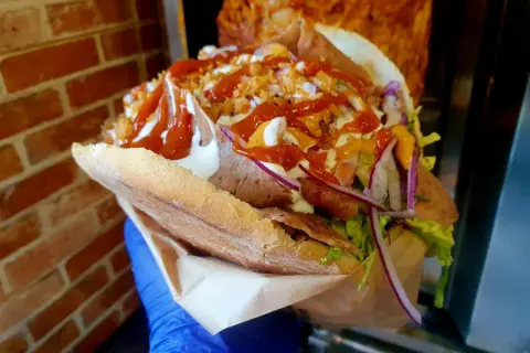 Głodny w Zielonej Górze? Super Kebab & Grill: Menu, dostawa XXL