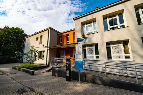 Ortopeda NFZ Poznań: Jak znaleźć i skrócić kolejkę?