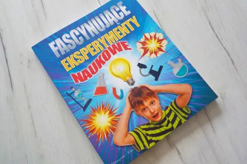 Fascynujące eksperymenty z lodem: Odkryj naukę z dzieckiem!
