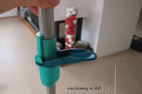 Vileda czy Leifheit? Mop obrotowy: pedał vs drążek co wybrać?