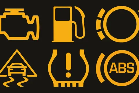 Gelbe Warnleuchten im Auto: Motor, Tank, Bremsen, ESP, Reifen. Die motorkontrollleuchte gelb leuchtet auf.