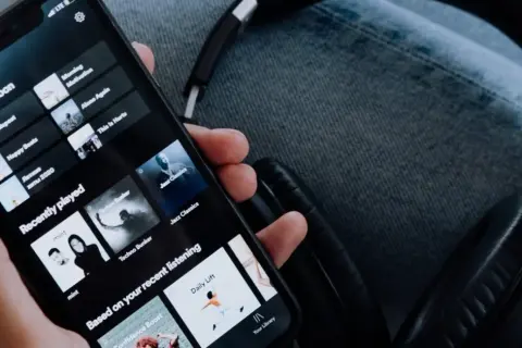 Czemu iphone nie widzi słuchawek? Sprawdź najczęstsze problemy