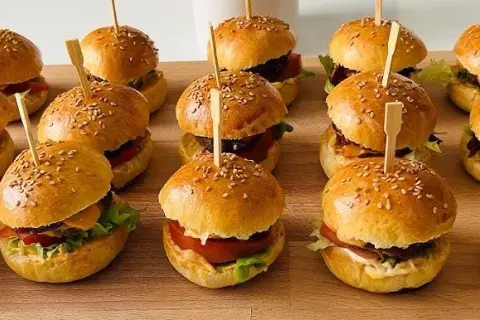 Mini burgers maison : secrets des pains moelleux & garnitures bluffantes