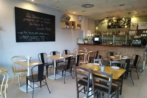 Tres 14 Tapas Torremolinos: ¿Por qué todos hablan de sus tapas?