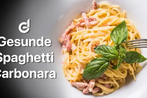 Gesunde Spaghetti Carbonara, ein köstliches Gericht, das Lust auf mehr macht.