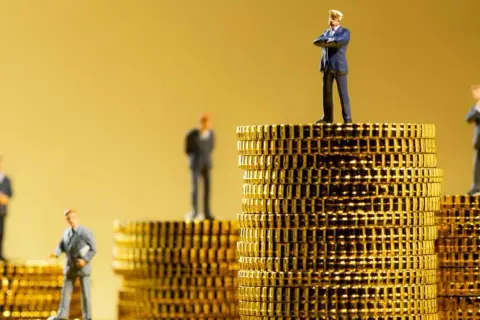 Czy NBP sprzedaje złoto? Sprawdź aktualny status i politykę banku