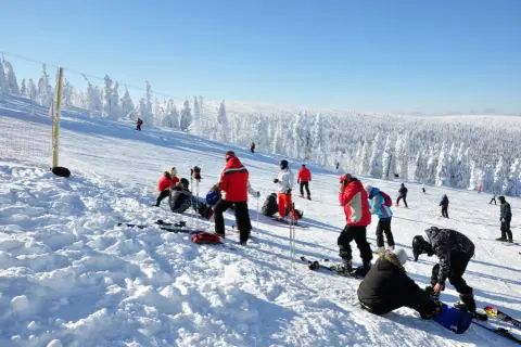 Duszniki-Zdrój: Narty 2026 - Ceny, Trasy, Hotele | Kompletny Przewodnik