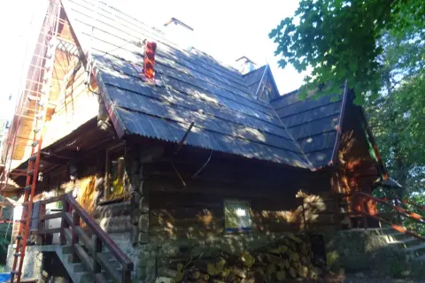Bacówka PTTK Bartne: Niezbędnik wędrowca w Beskidzie Niskim