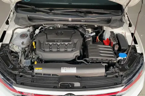 El motor TSI del polo gti, listo para la acción.