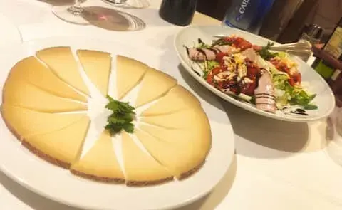 La Casa de las Pulgas: Deliciosas tapas y la especialidad secreta