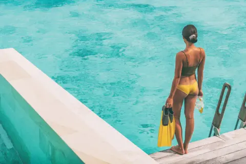 Wybór spodenek do pływania: basen, plaża, trening? Poradnik eksperta