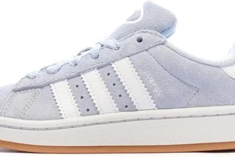 Scarpa Adidas Campus azzurra in camoscio, perfetta per scoprire le taglie Adidas scarpe bambino.
