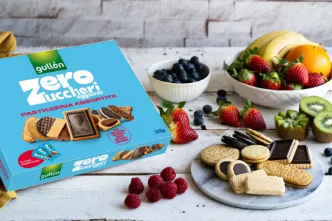 Scatola di biscotti Gullón Zero Zuccheri, assortiti, con frutta fresca e kiwi. Perfetti per chi cerca biscotti senza zucchero.