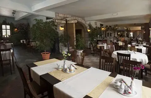 Kuchnia regionalna Katowice: odkryj smaki Śląska i najlepsze restauracje