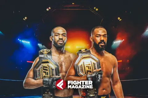 Jon Jones, en legend inom kampsport, poserar stolt med sina UFC-mästarbälten i en dramatisk arena.