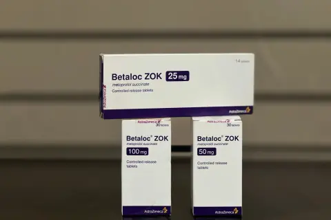 Opakowania leku Betaloc ZOK 25 mg, 50 mg i 100 mg. Metoprolol succinate, tabletki o przedłużonym uwalnianiu.