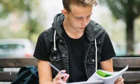 Czy po studiach licencjackich można iść na dowolne studia magisterskie? Oto co musisz wiedzieć