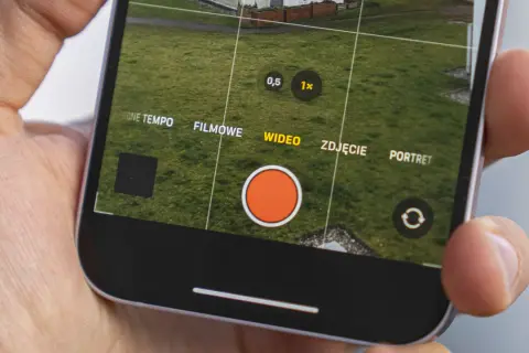 Jak zrobić filmik ze zdjęć z podkładem muzycznym na iPhone – proste kroki