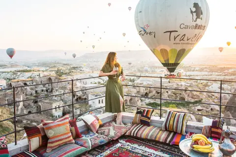 Ile trwa lot na Hawaje? Sprawdź czas przelotu z Polski i porady