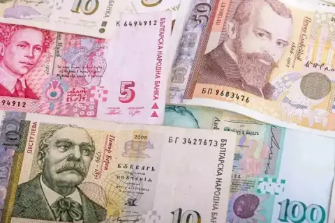 Jaka waluta jest w Bułgarii? Poznaj lew i jego historię oraz kursy
