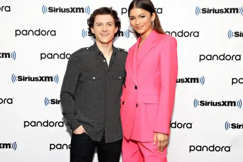 Zendaya nie jest w ciąży – poznaj prawdę o plotkach i jej związku.