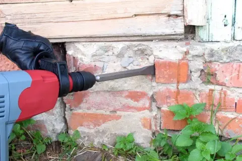 Czym obłożyć podmurówkę ogrodzenia? Sprawdź najlepsze materiały
