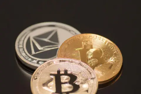 Czy kryptowaluty są legalne? Sprawdź regulacje prawne w Polsce i na świecie
