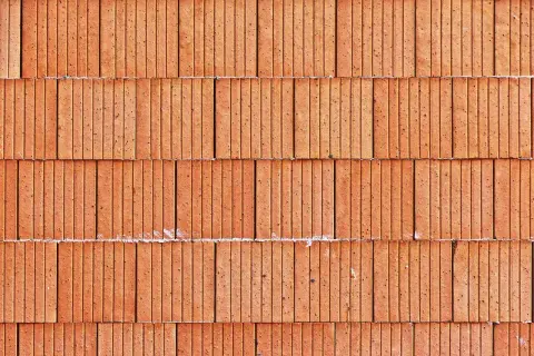 Cegła czy pustak – które materiały budowlane są lepsze dla domu?