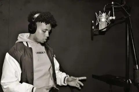 Jak napisać rap: skuteczne techniki i tajniki tworzenia tekstów