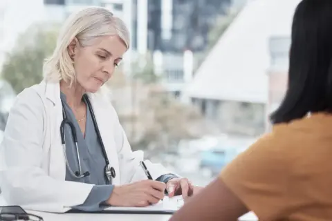 L4 100 płatne kiedy? Sprawdź, kto może otrzymać pełny zasiłek