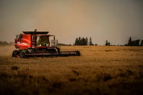 Sklepy rolnicze – dlaczego dziś to coś więcej niż tylko sprzedaż części rolniczych?