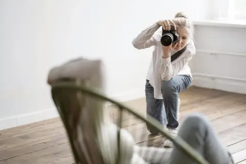 Statywy boom a fotografia wnętrz – oświetlenie trudno dostępnych miejsc