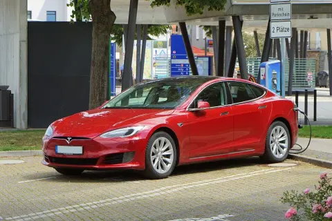 Ile kosztuje najtańszy samochód elektryczny w Polsce? Ceny, modele, porady