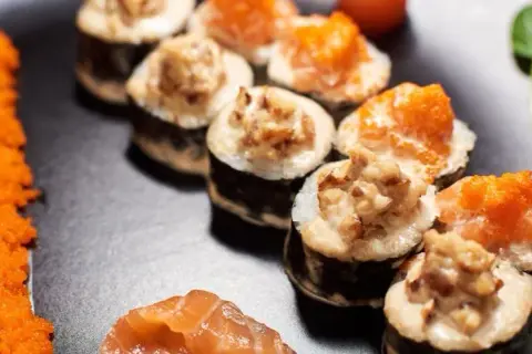 Jak podawać sushi: sekrety idealnej prezentacji i dodatków