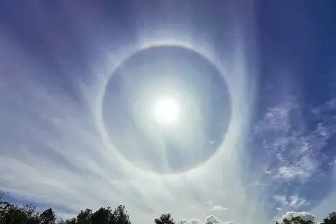 Halo zjawisko co zapowiada: co naprawdę oznacza dla pogody?