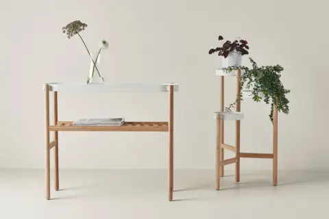 Las mejores macetas con soporte para embellecer tu hogar