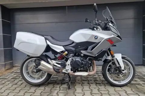 BMW F 900 XR - opinie, specyfikacje i ceny motocykla, który zaskakuje