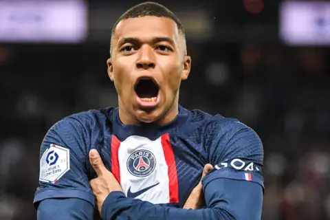 Ile zarabia Mbappé rocznie? Zaskakujące dochody najlepszego piłkarza