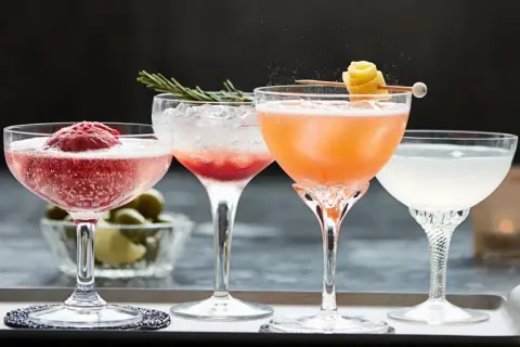 Najlepsze drinki z prosecco, które zaskoczą Twoje podniebienie
