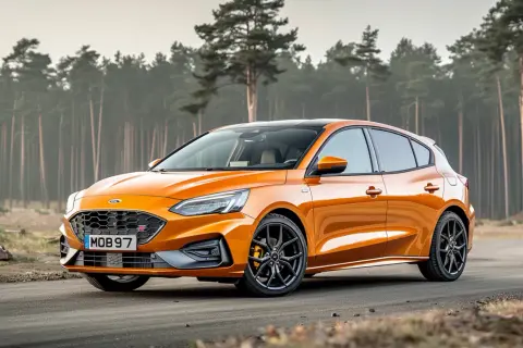 Silniki Ford Focus MK3 – który wybrać dla najlepszych osiągów?