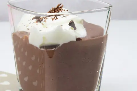 Jak zrobić pudding proteinowy, który zaspokoi Twoje zdrowe pragnienia
