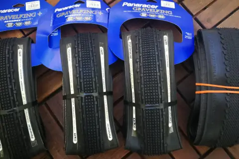 Jakie opony do gravela wybrać, aby uniknąć problemów na trasie?