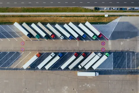 Prawo jazdy na tira jaka kategoria? Wszystko o wymaganiach i kosztach