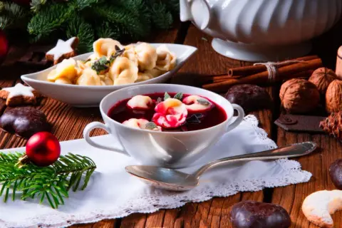 Proste ciasto na uszka przepisy Joli, które zawsze się udaje