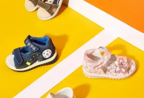 Jak wybrać najlepsze buty dla dziecka, które zaczyna chodzić? Porady i kryteria