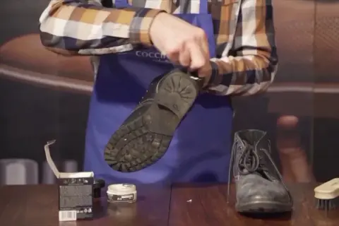 Jak wyczyścić skórzane buty z pasty? 5 skutecznych metod